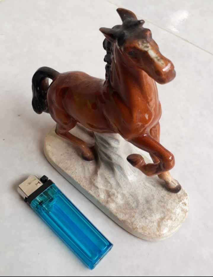 Patung Keramik Antik