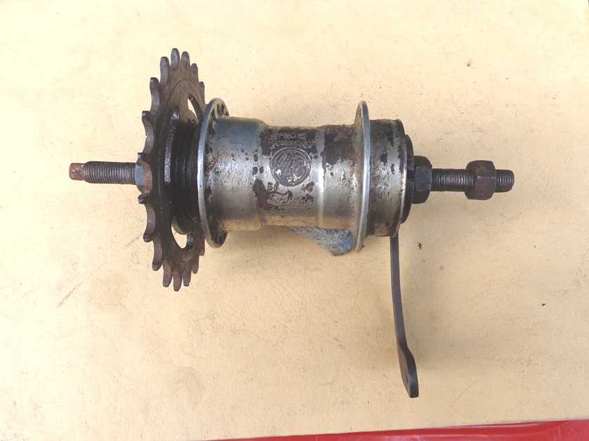 TORPEDO BURUNG F & S - THN 1954 - GERMANY - LUBANG RUJI 40