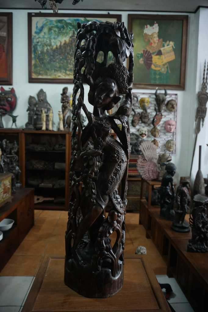 Patung Bali Sonokeling