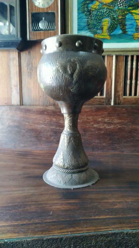 Vas Kuningan Vintage