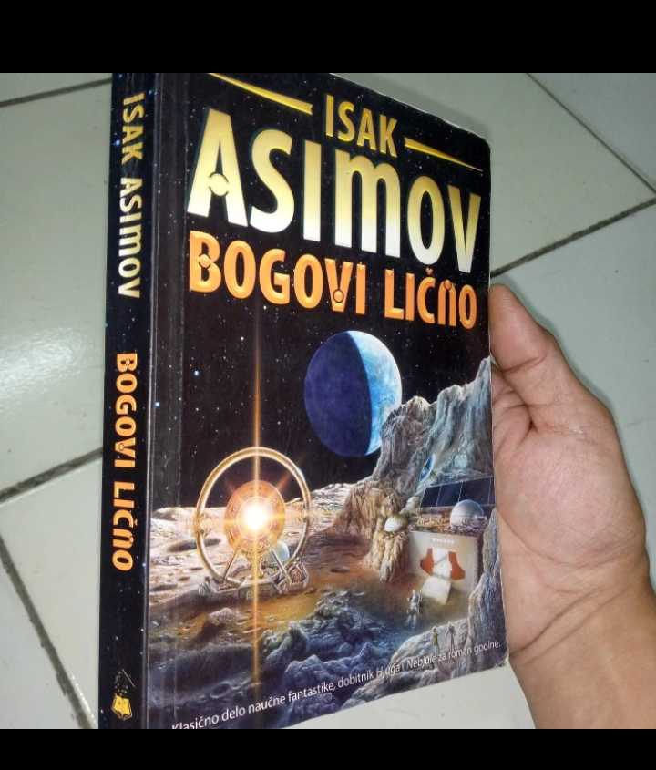Buku Novel Fiksi  BOGOVI LICNO Oleh Isak Asimov - 2010 - Beograd