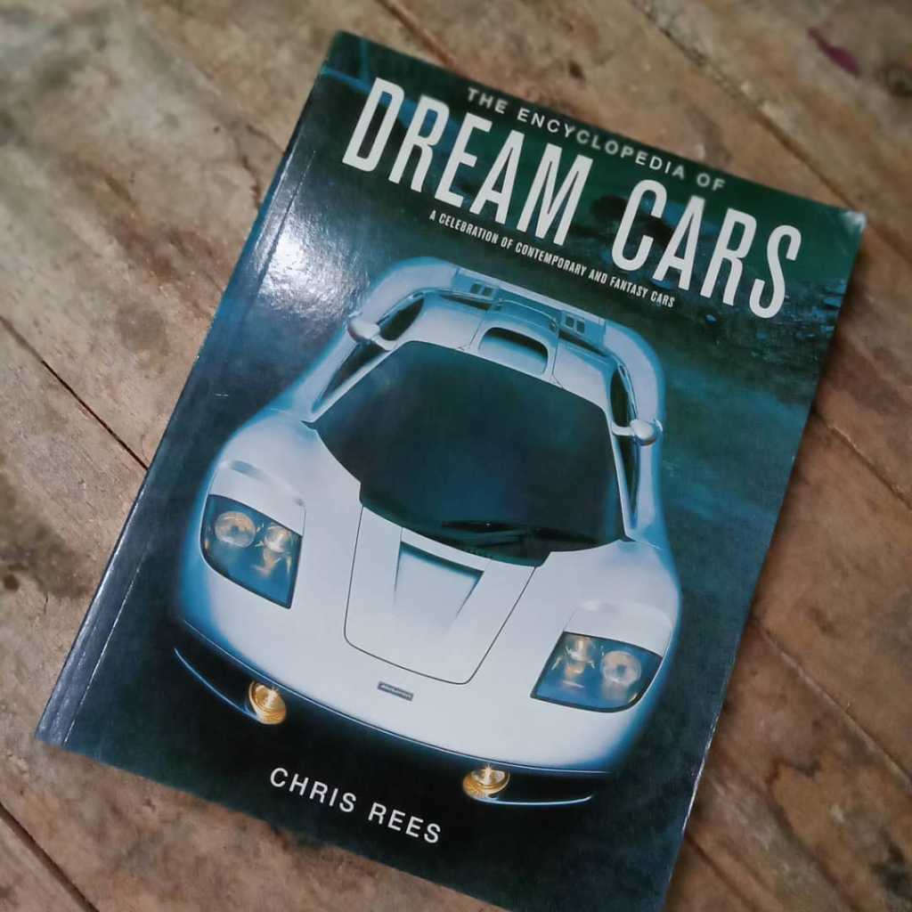 The Encyclopedia of dream Cars..256 hal.