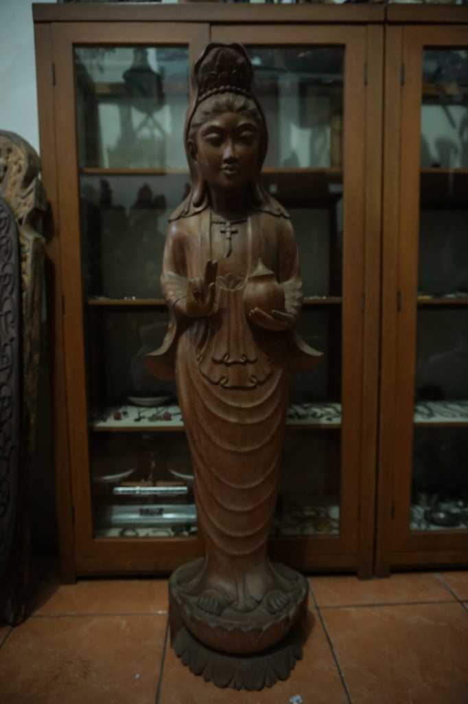 Patung kayu Jati antik