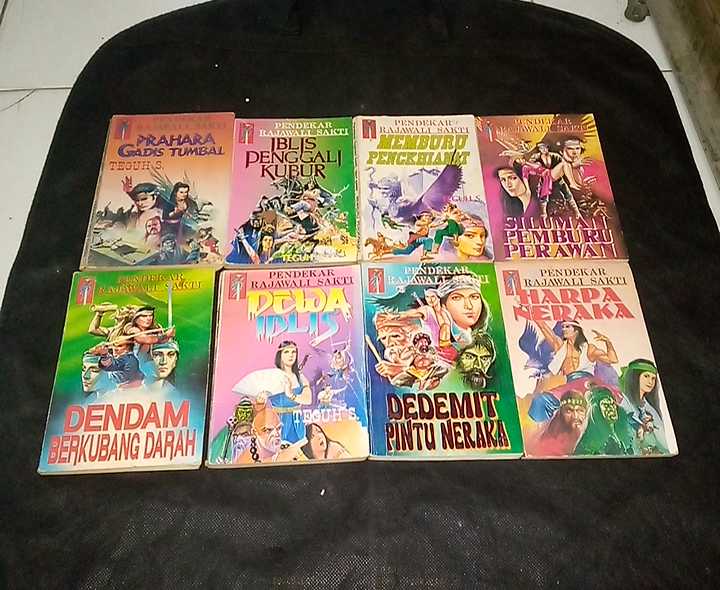 Buku Cerita Silat Pendekar Sakti Gento Guyon & Pendekar Sakti 71 - Oleh  Edwin Hartanto  - DIJUALECERAN / SATUAN