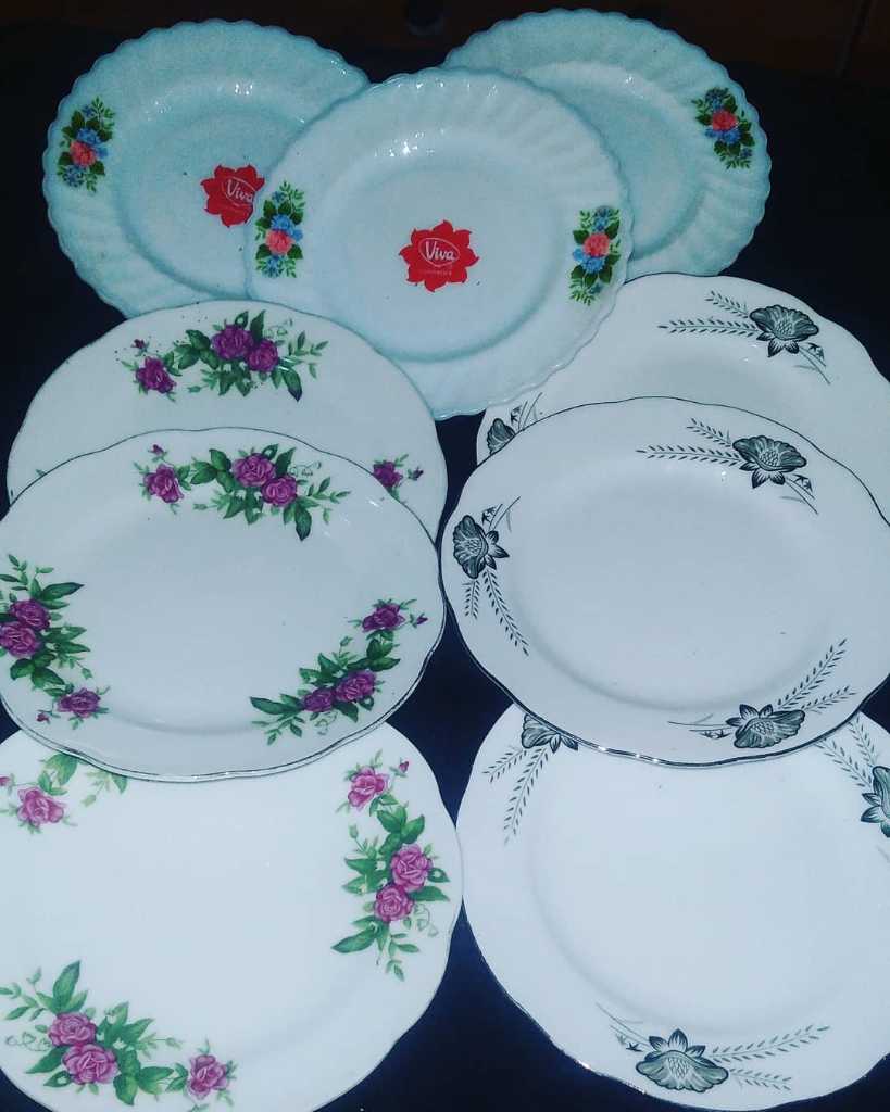 Piring Keramik Vintage China