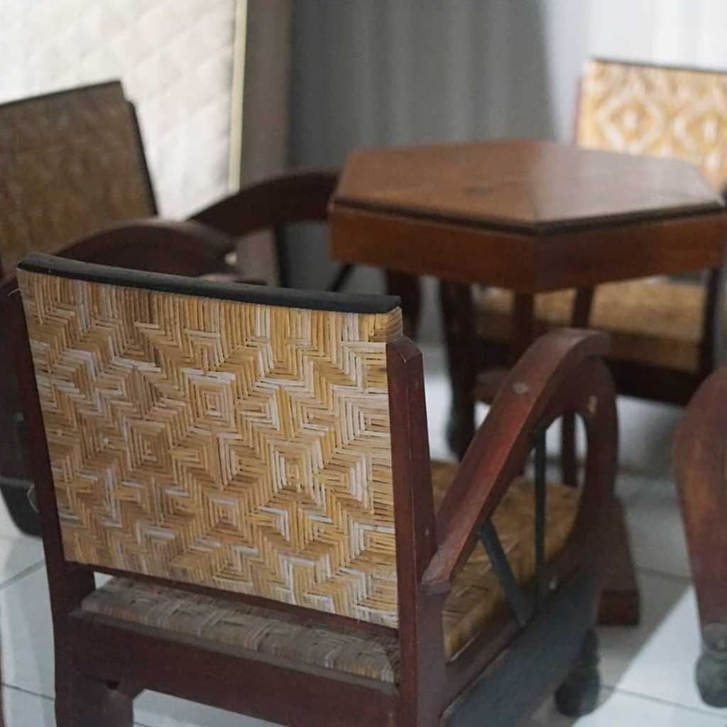 1set Kursi Sedan jadul/lama