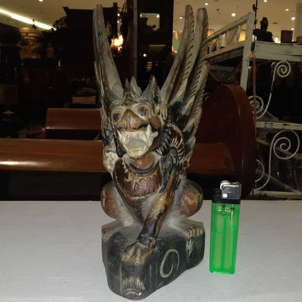 Patung Primitif Antik