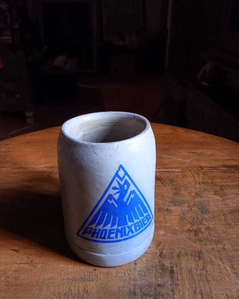 Mug beee "PHOENIX Beer".. Bahan Keramik
