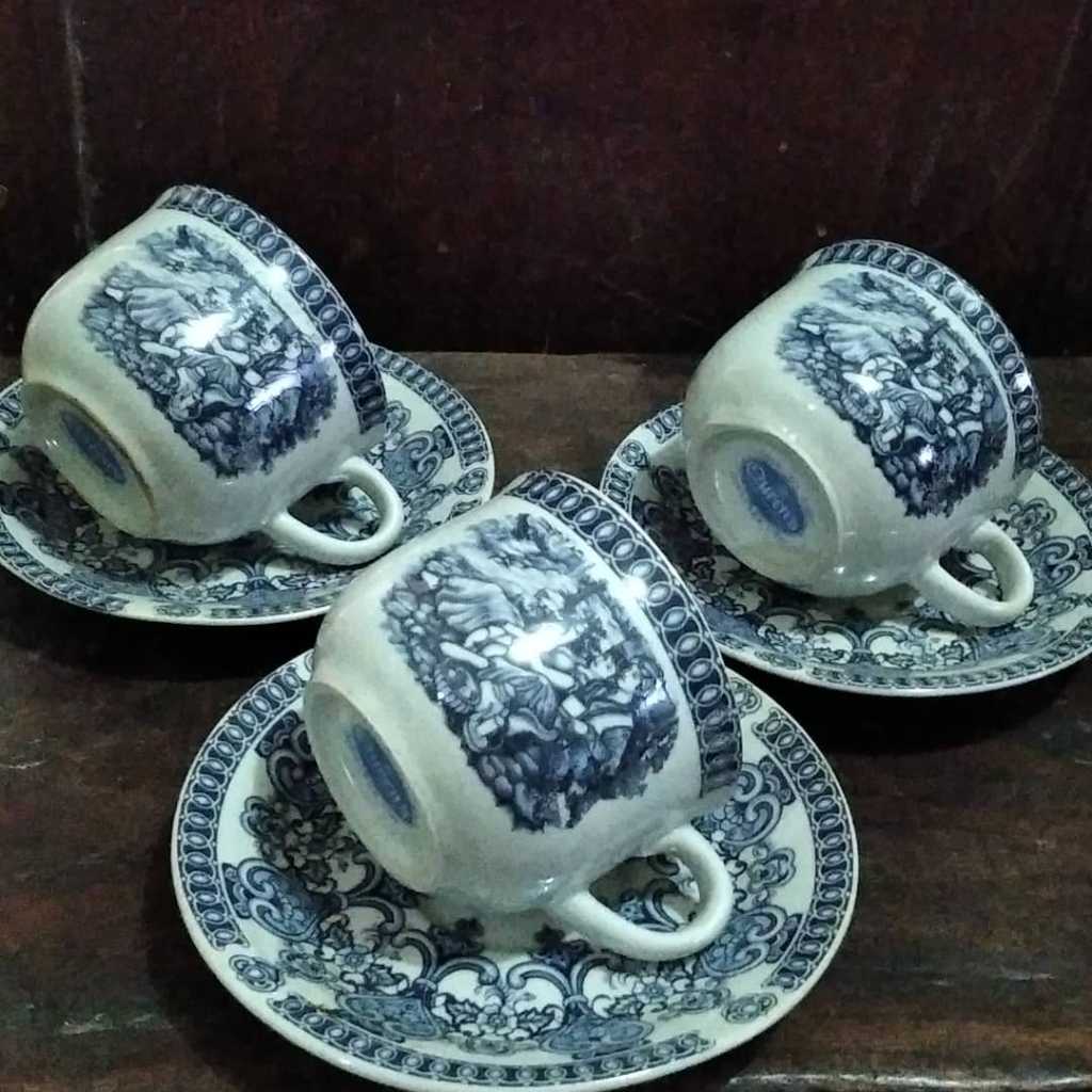 Cangkir Porcelain Jepang Vintage