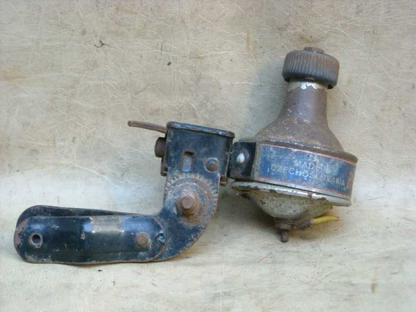 DYNAMO GEPENG Merk BATERIA - Checkoslovakia