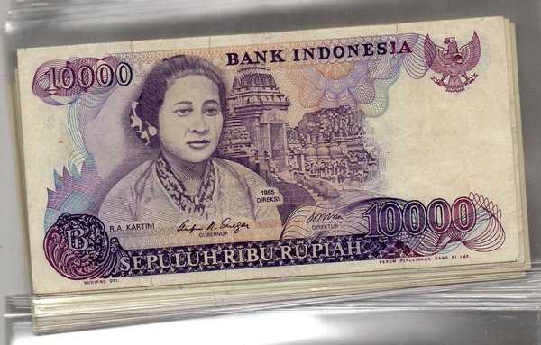 BL2419 Per 1 lembar uang Kuno 10000 Rupiah kartini bekas pakai Ada Lobang Streples