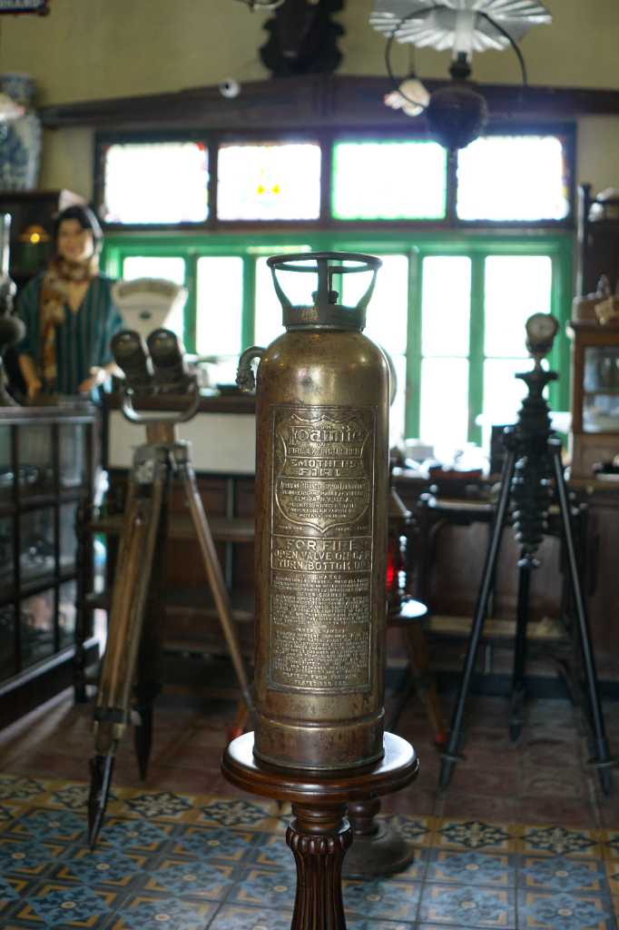 Tabung Pemadam Antik