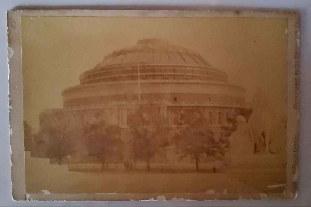 koleksi foto Antik/Kuno estimasi tahun 1870-an (A 0037)