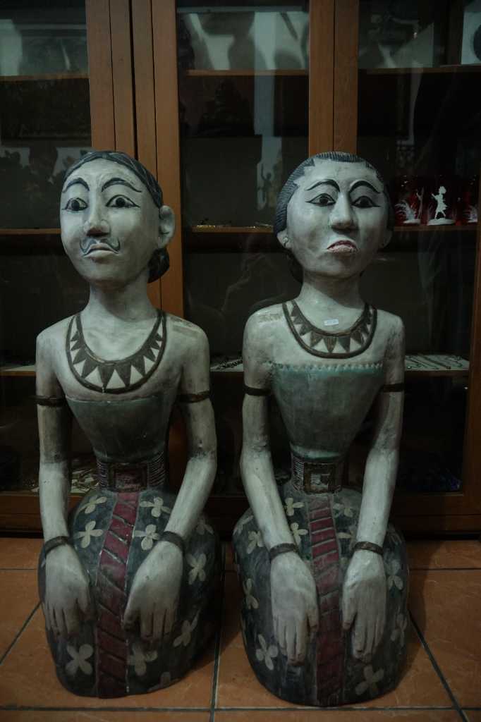 Patung Kayu Loroblonyo