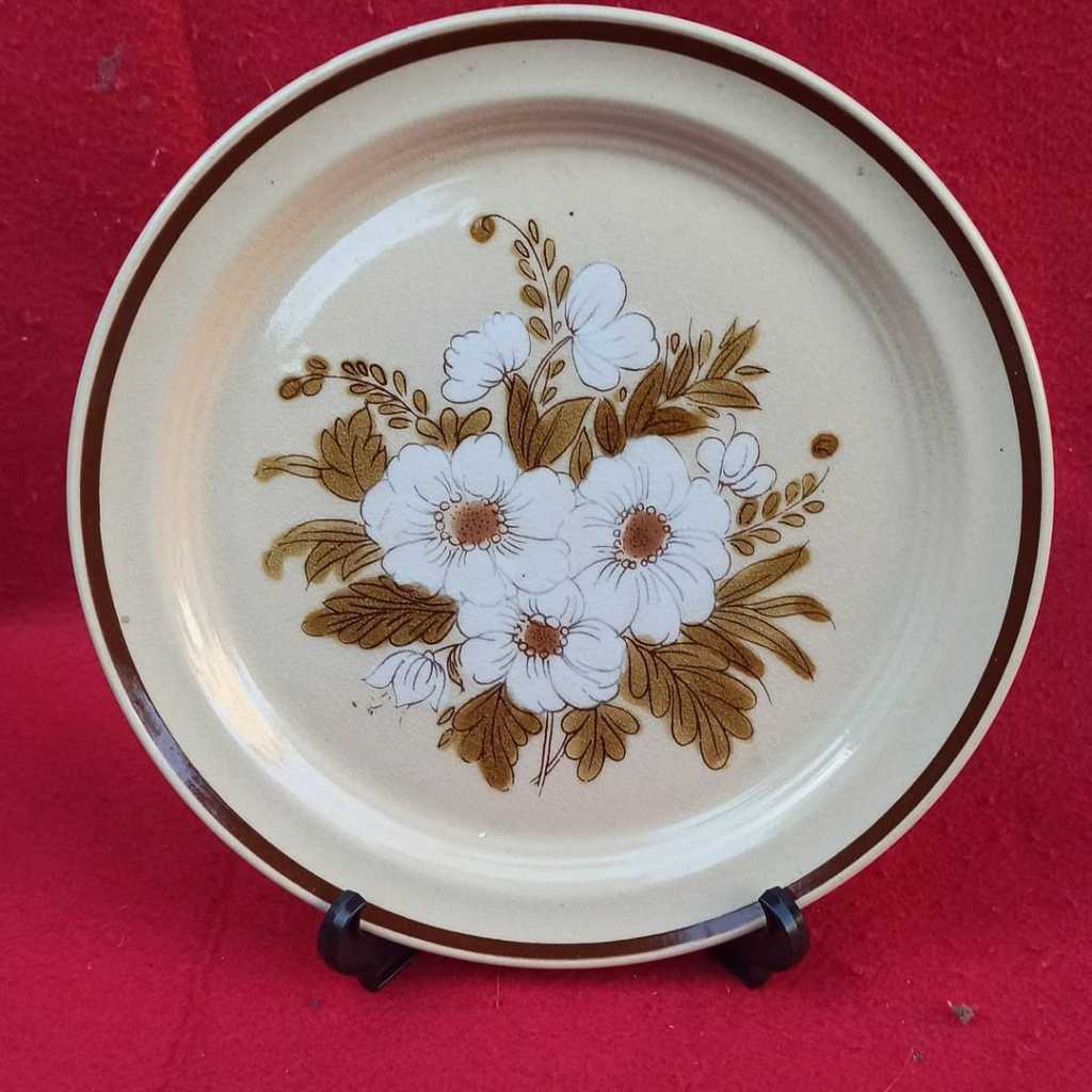 Piring Keramik Vintage