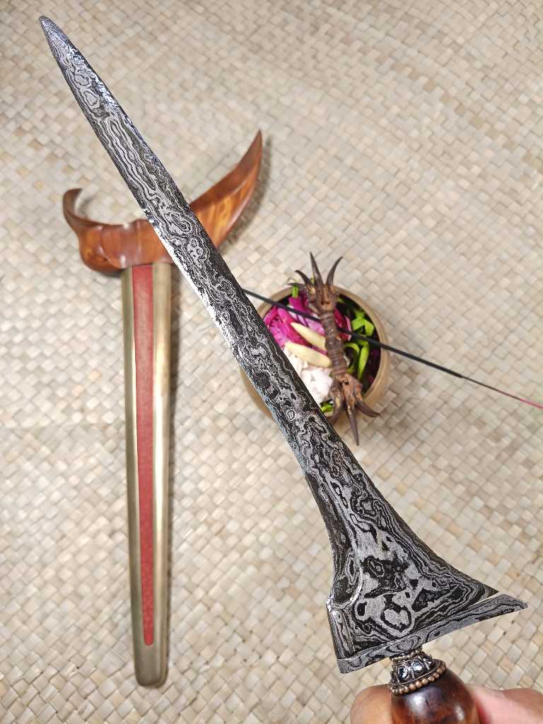 KERIS PUSAKA BERTUAH TILAM UPIH PAMOR ROJO GUNDOLO ELSUBHA