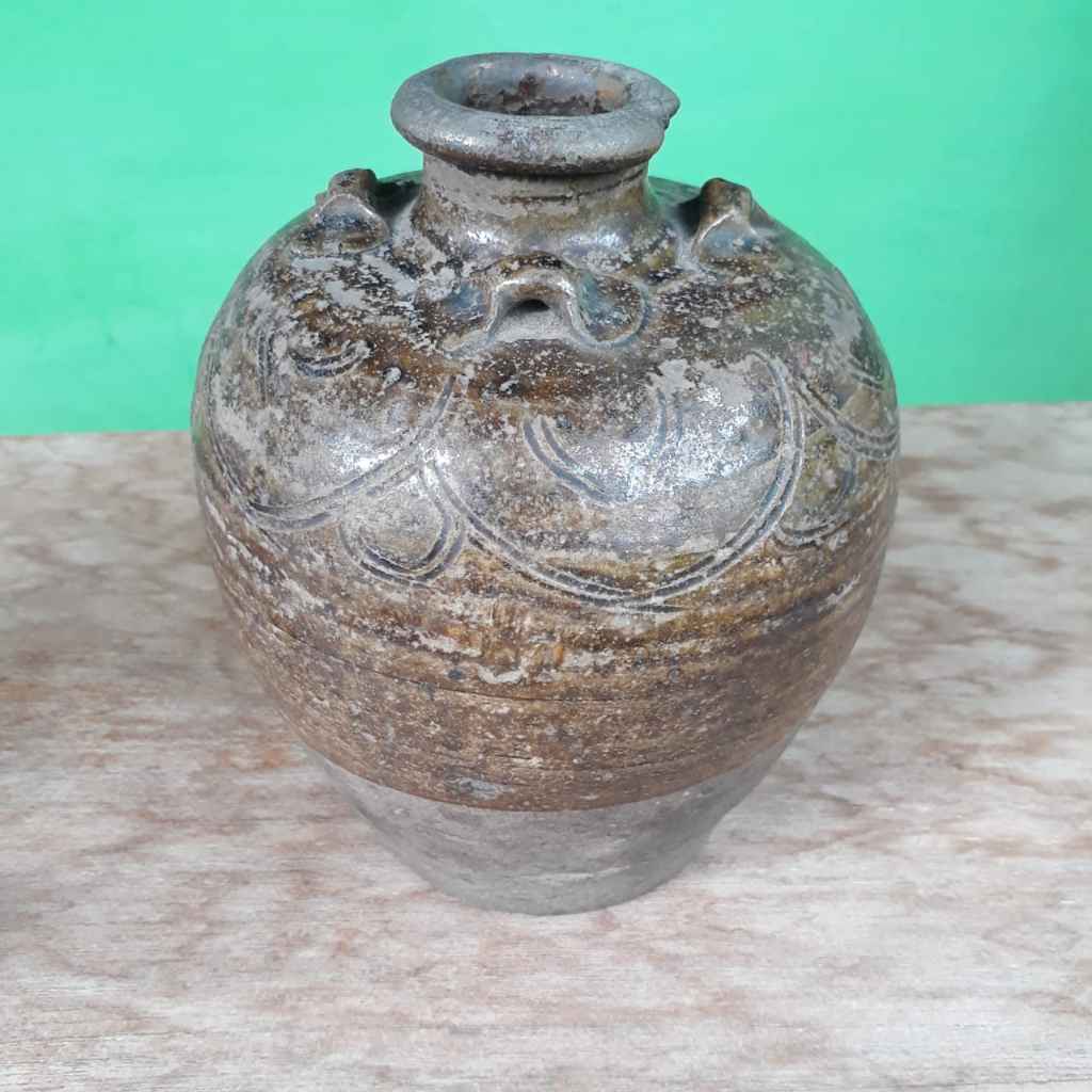 Guci Keramik China Antik