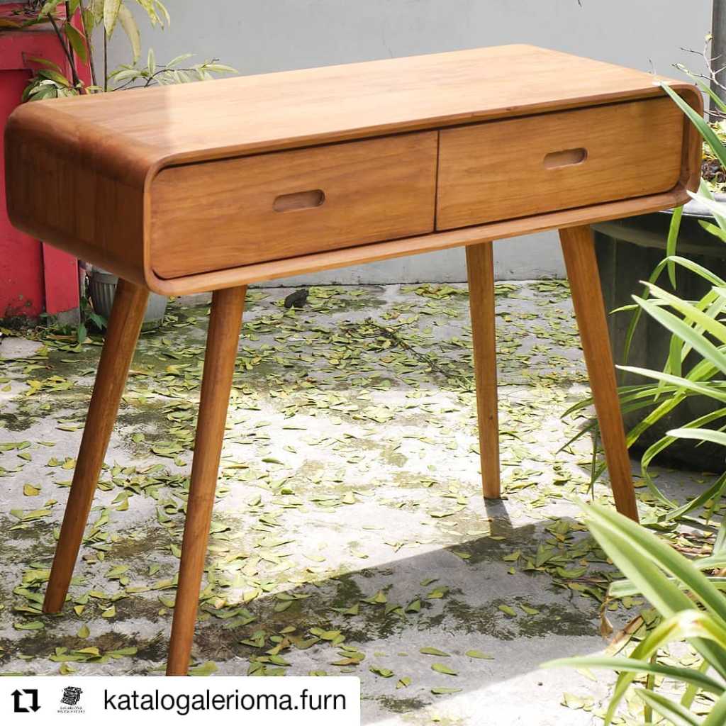 Meja Konsul Jengki Minimalis.