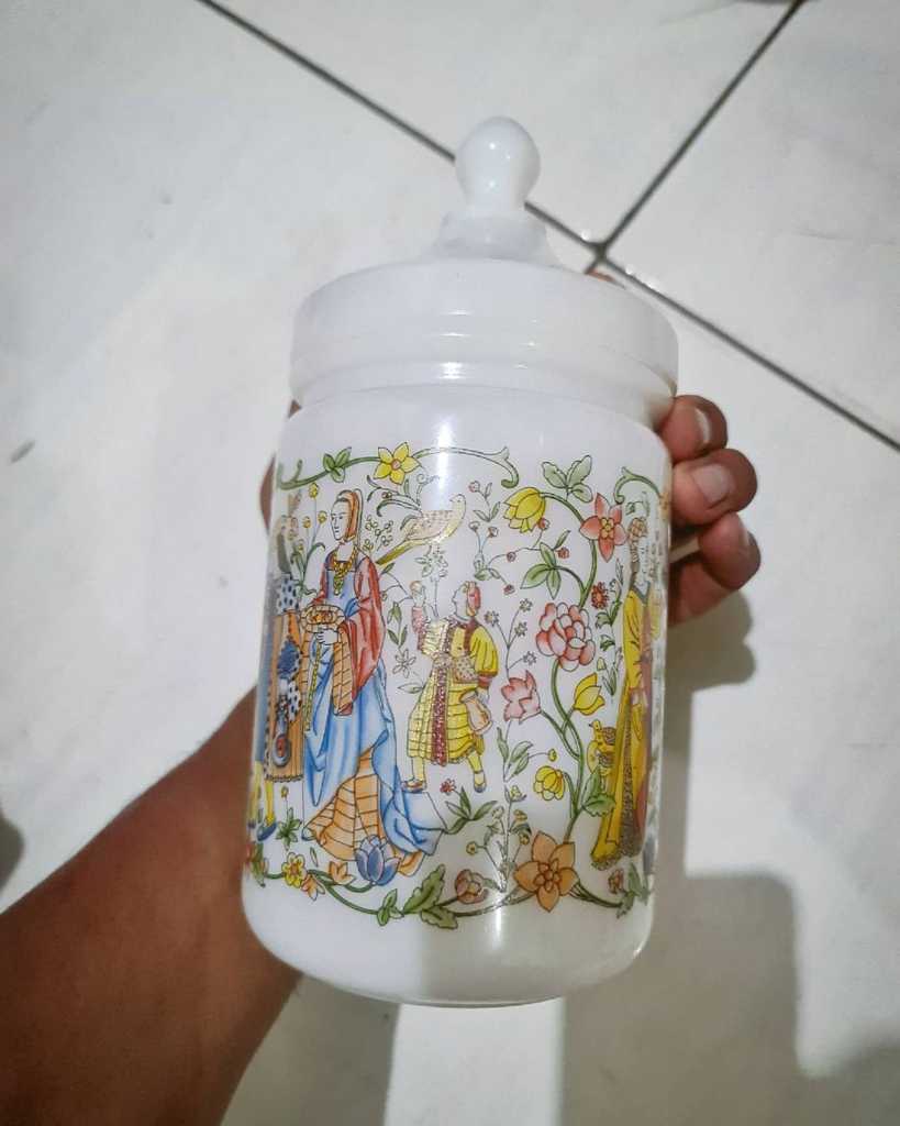 Toples porcelain antik