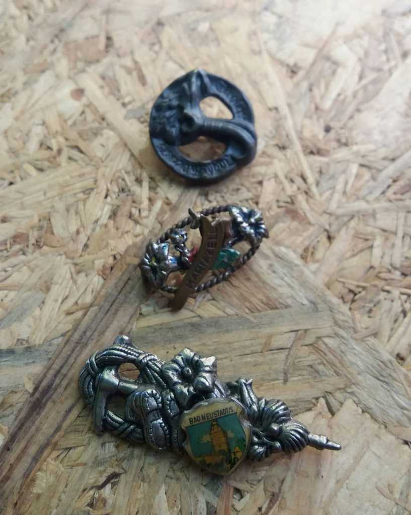 Bros atau pin luar negri