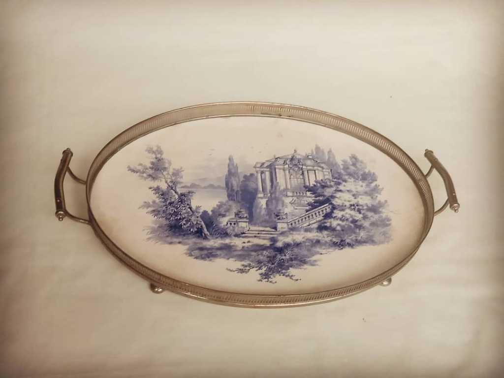 Nampan Keramik Eropa Antik