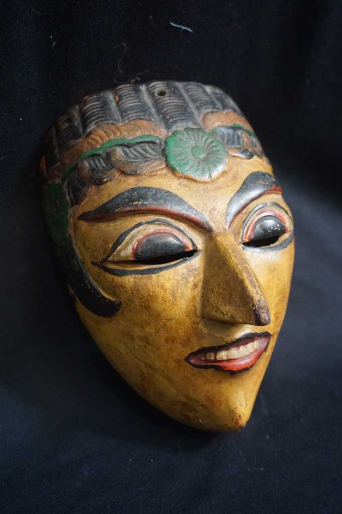 Topeng Kelono Antik