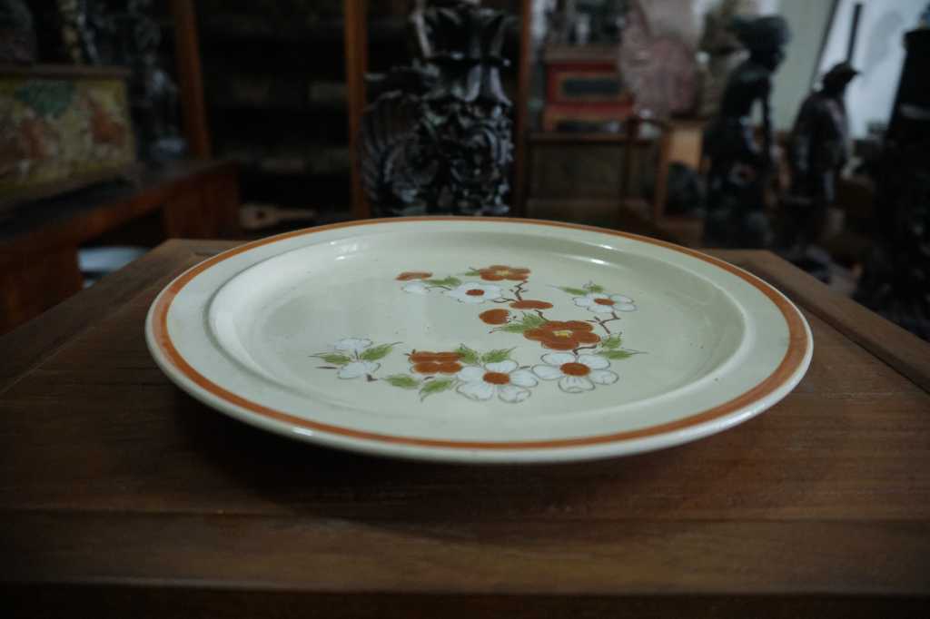 Piring Keramik Antik Jepang