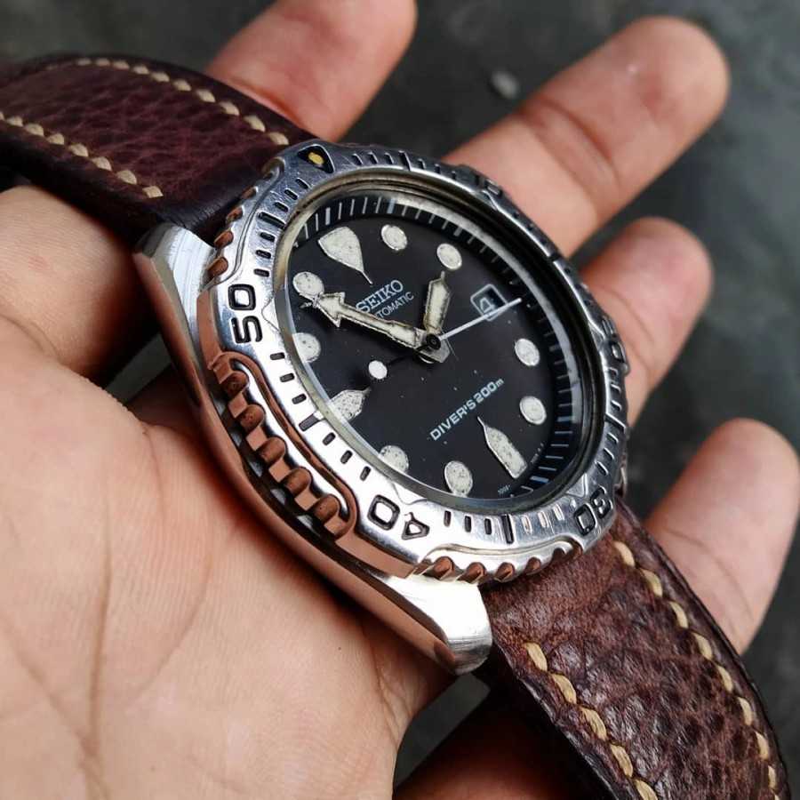 Seiko cheap diver's 200