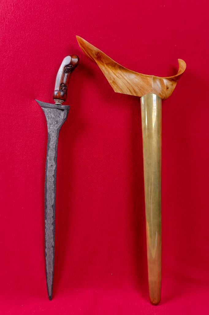 (008) Keris Lurus Tilam Upih Beras Wutah Tuban