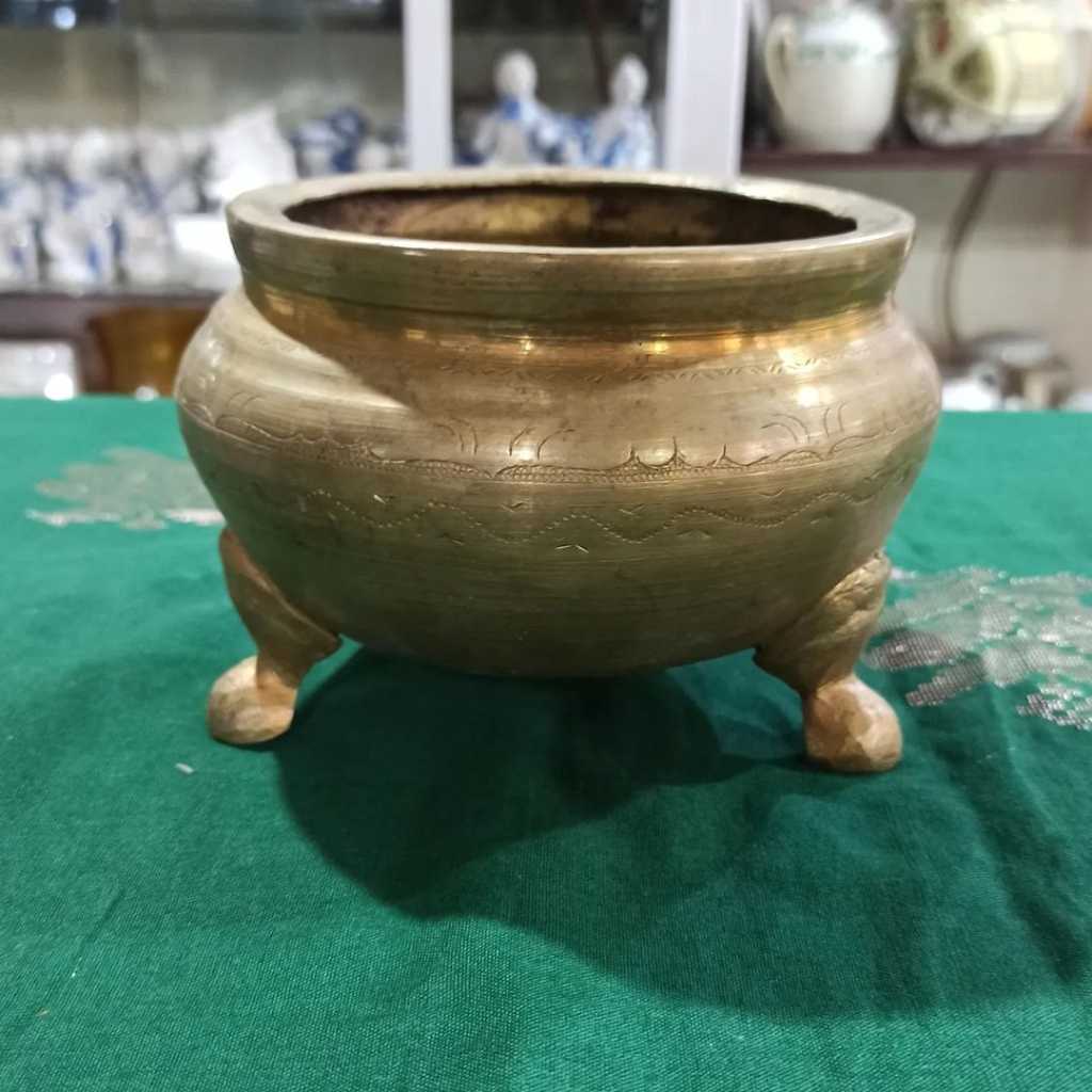 Tempat Dupa Kuningan