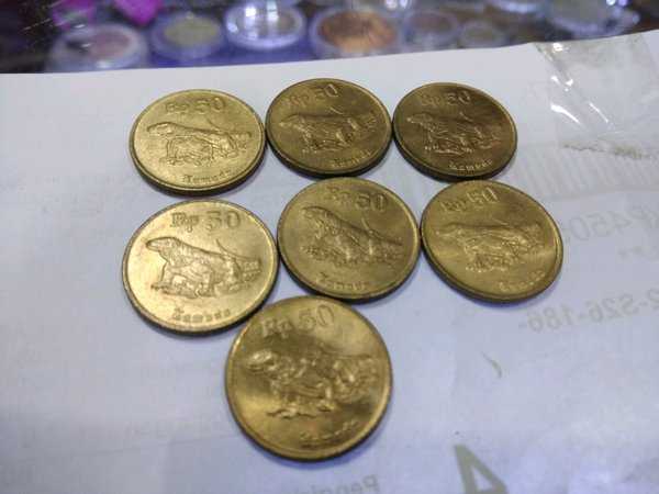 x551 lot 7 keping 50 rupiah komodo tahun 1994 sesuai gambar