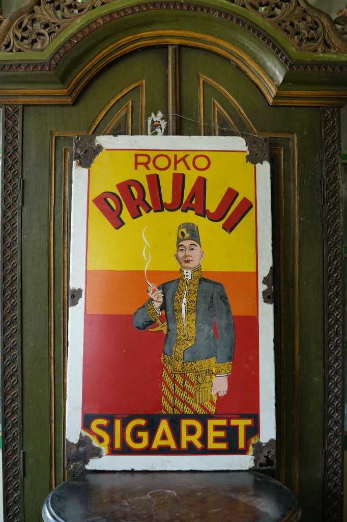 Enamel Prijaji ( 77 x 47 )