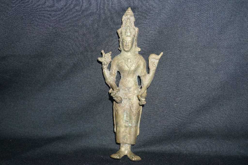 Patung Dewi Murti
