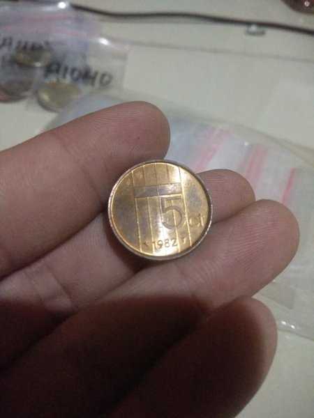 A1106 Belanda 5 Cent Tahun 1982 Unc Mulus Sesuai Foto