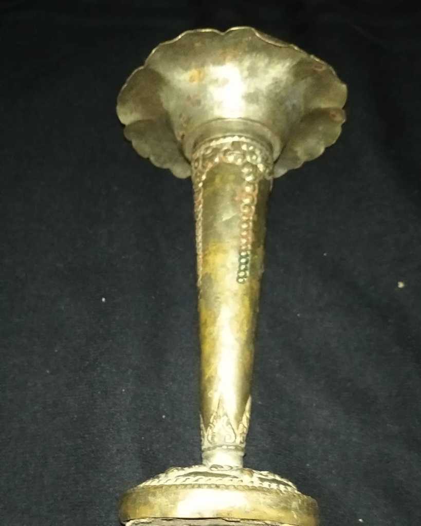 Vas Kuningan Vintage