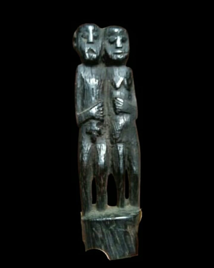 Patung Primitiv Borneo