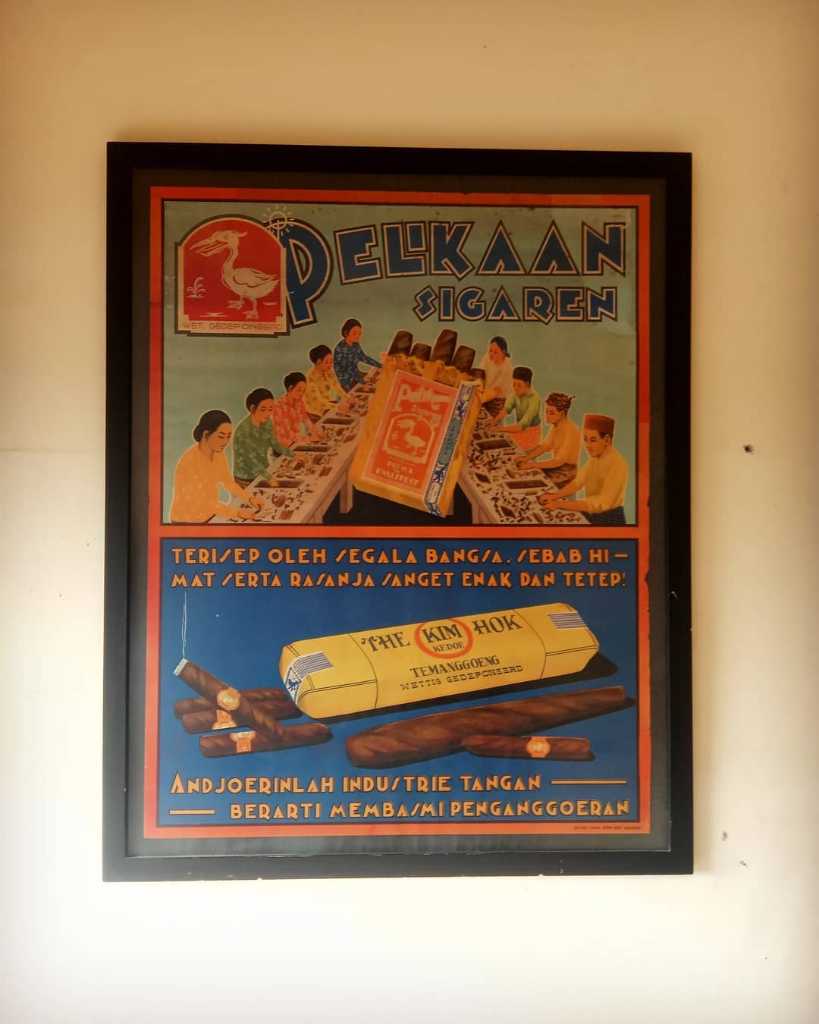 Reklame Kertas Antik