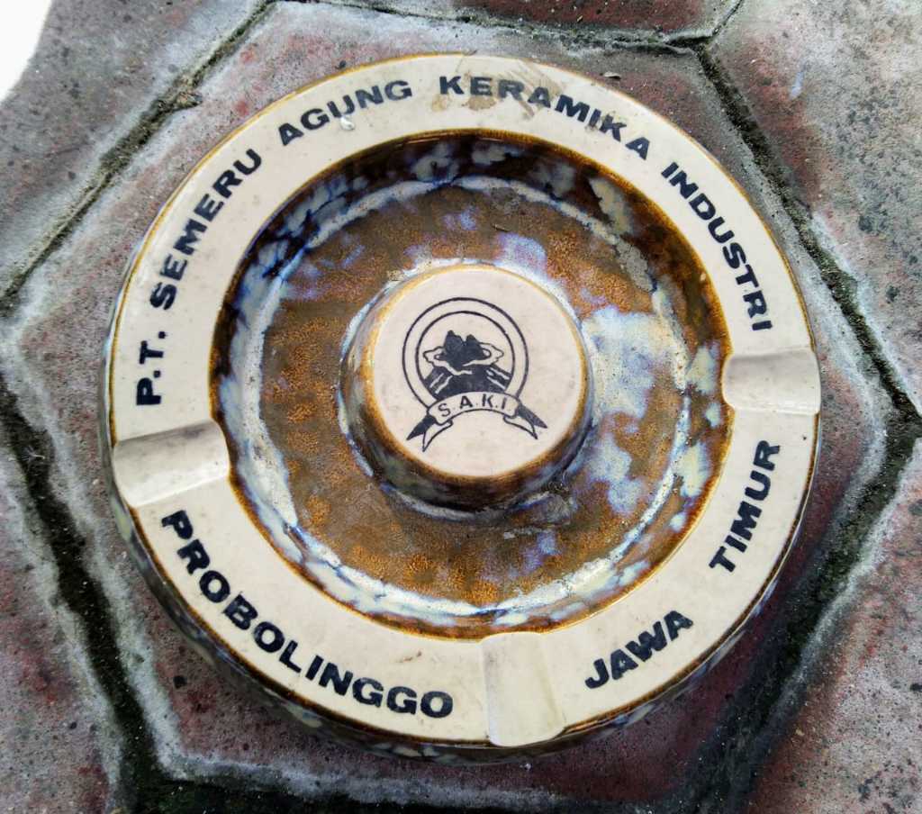 Asbak Jaman dulu / lawasan