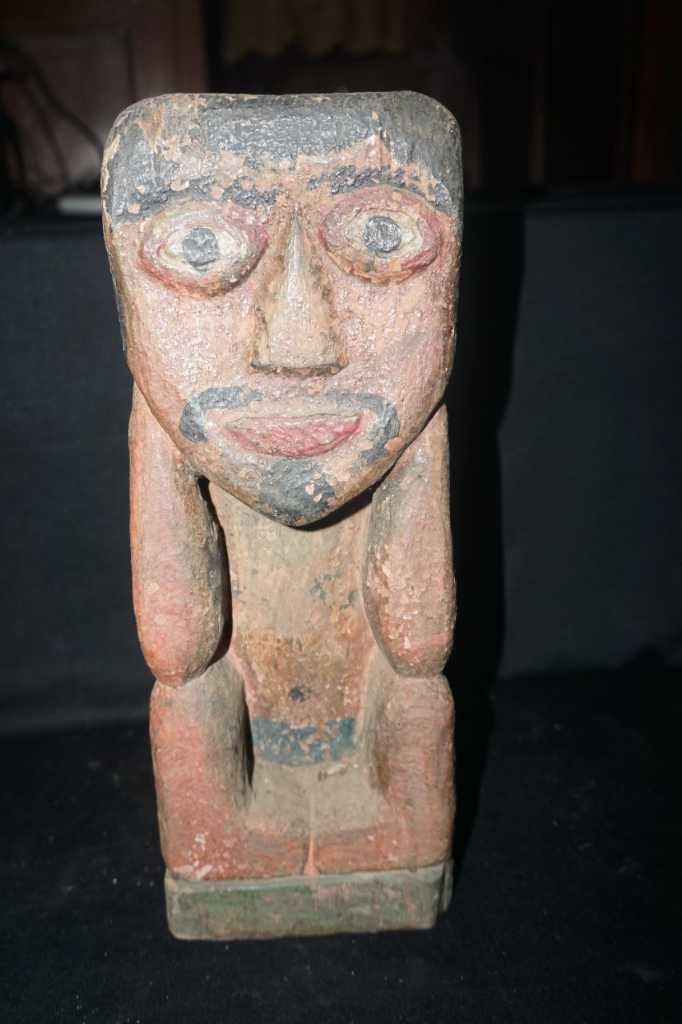 Patung Kayu Primitif