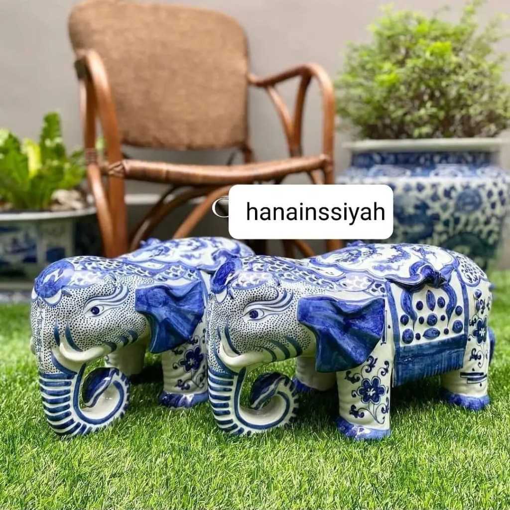 Sepasang Gajah antik kelas premium 21 cm x 42 cm x 23 cm