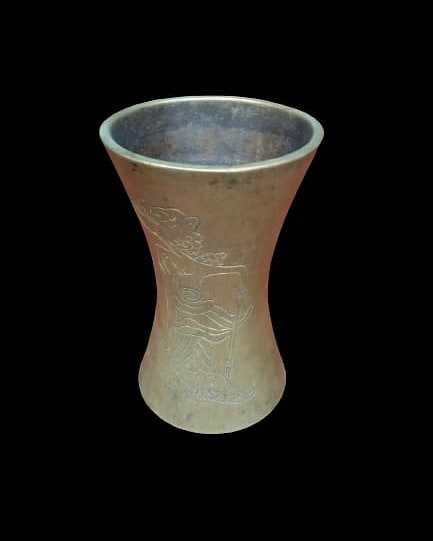 Vas Kuningan Vintage