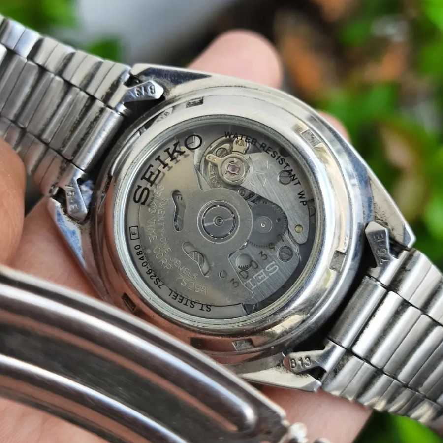 JAM TANGAN SEIKO 7S26 0480