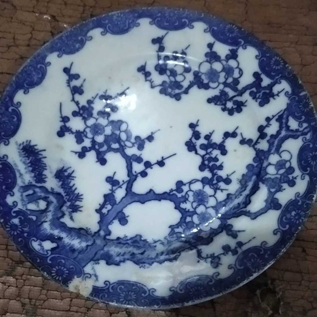 Piring Porcelain Vintage