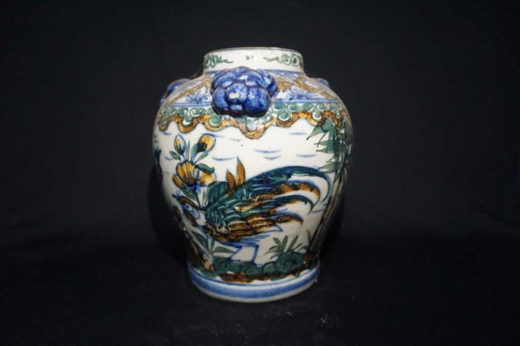 Guci Keramik China Antik