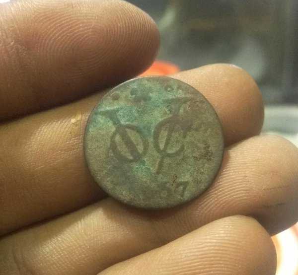 A 2046 Koin Kuno VOC Zeeland Duit tahun 1767 Bekas Pakai Kondisi Sesuai Gambar