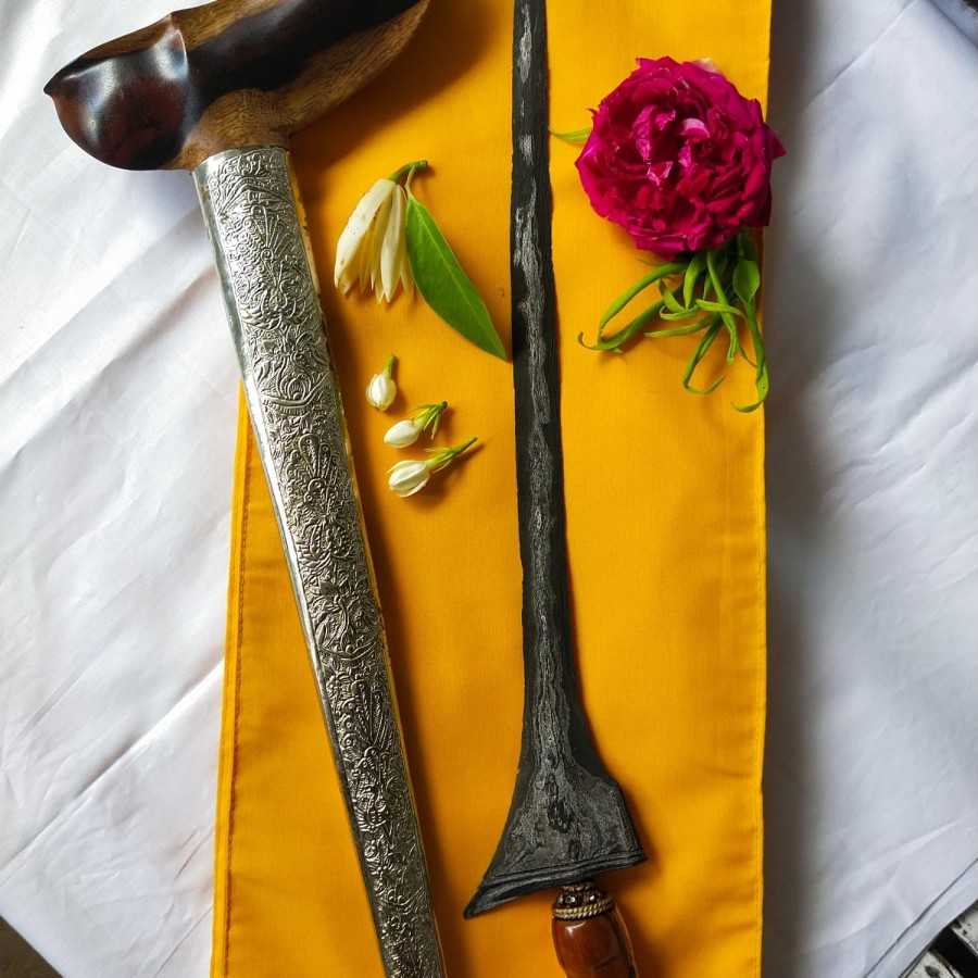 Keris Pulanggeni - Putih