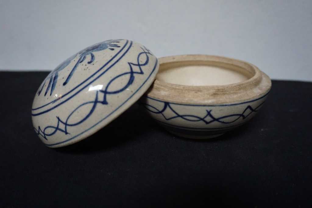 Tempat Bedak Keramik Vintage