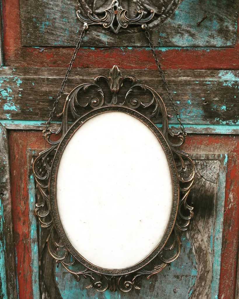 Frame foto. Ready sudah pasang kaca. T. 31cm x L.22cm