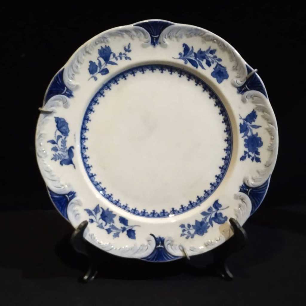Piring Porcelain Vintage