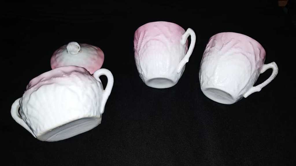 Cangkir Porcelain Vintage